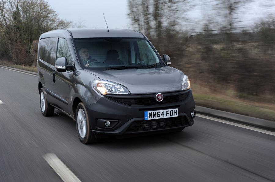  Fiat Doblo Cargo 2015 года  (UK) (фото 6 из 12)